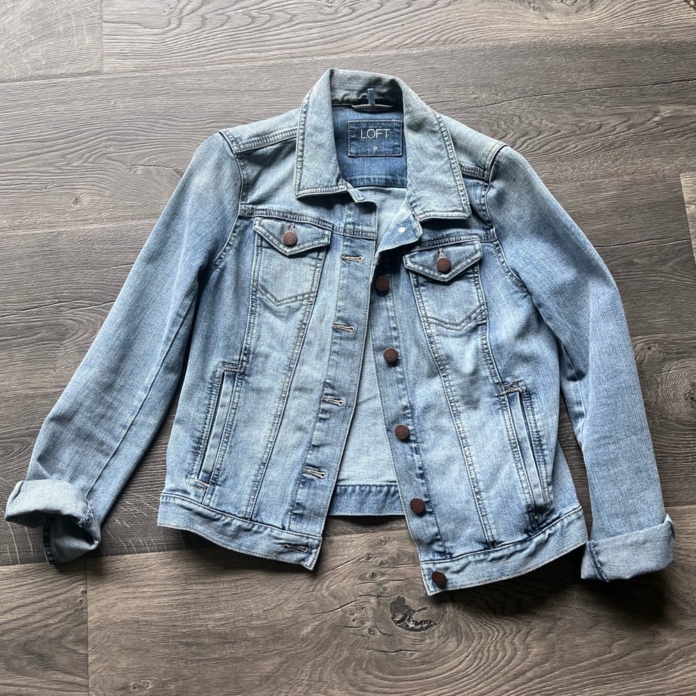 LOFT Light Blue Denim Jacket - Women's Classic Trucker
